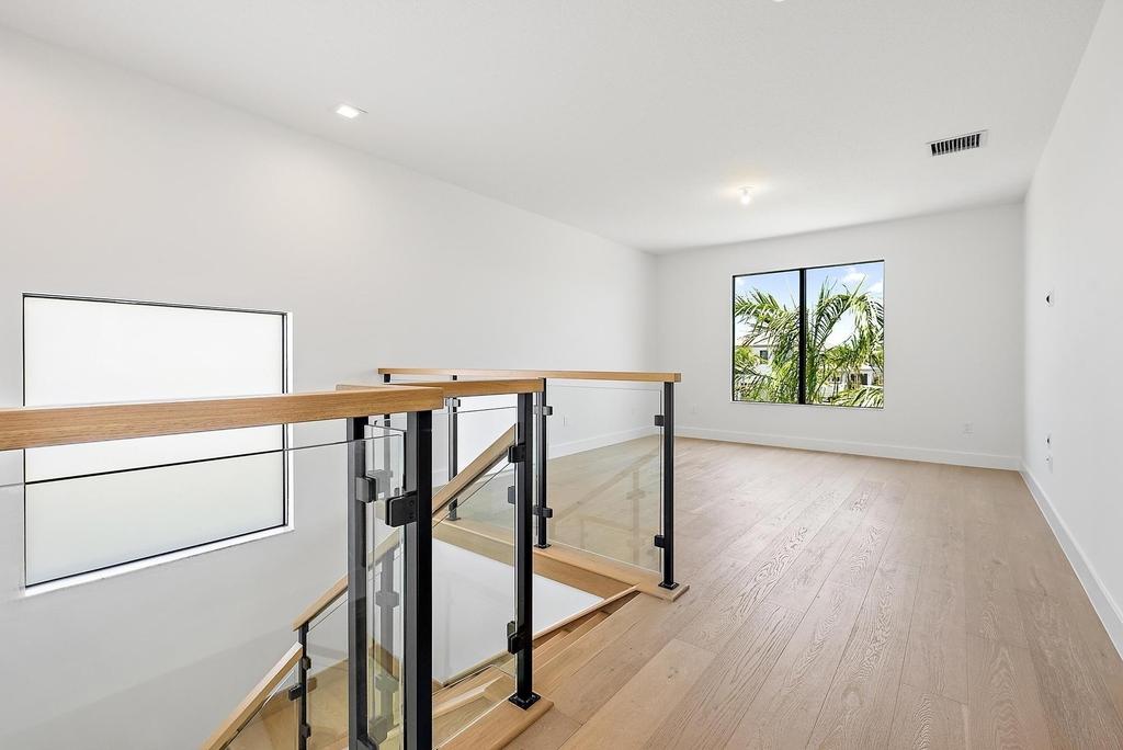 20471 Southernwood Avenue - Photo 9