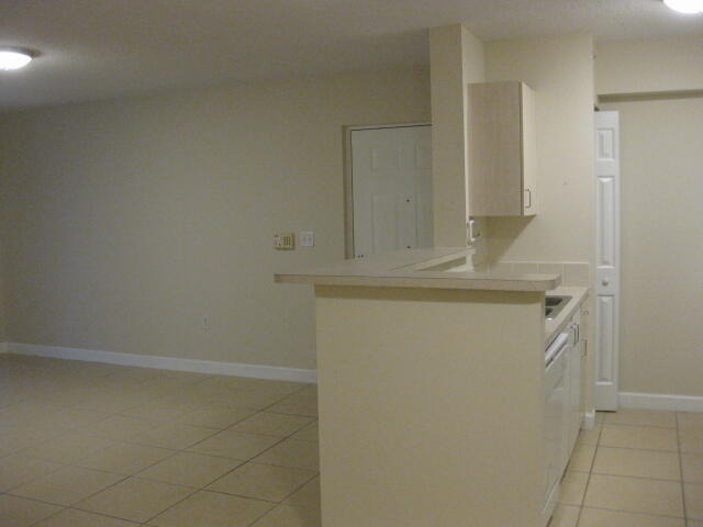 620 Sw 111th Avenue - Photo 4