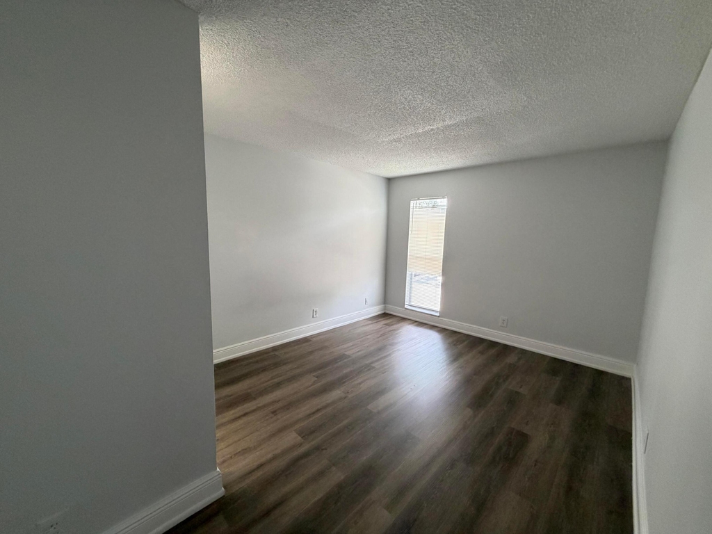 4419 Treehouse Lane - Photo 5