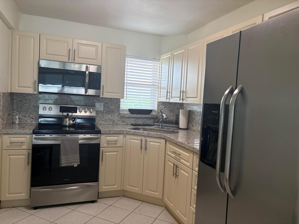 8900 Washington Boulevard - Photo 4