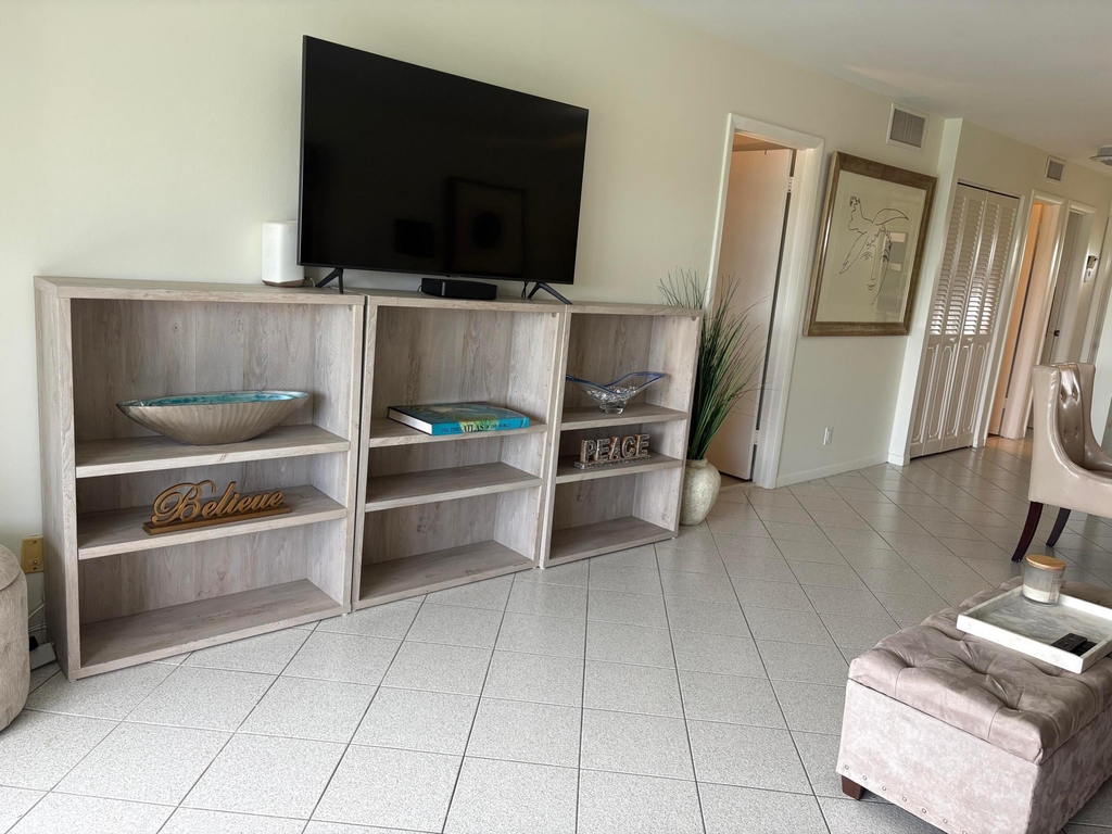 8900 Washington Boulevard - Photo 11