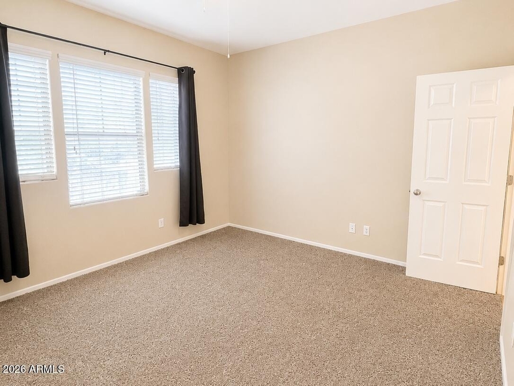 17636 W Maui Lane - Photo 21