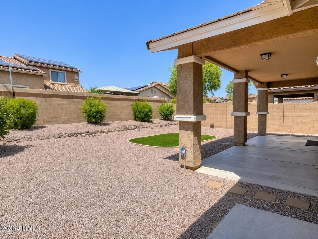 17636 W Maui Lane - Photo 31
