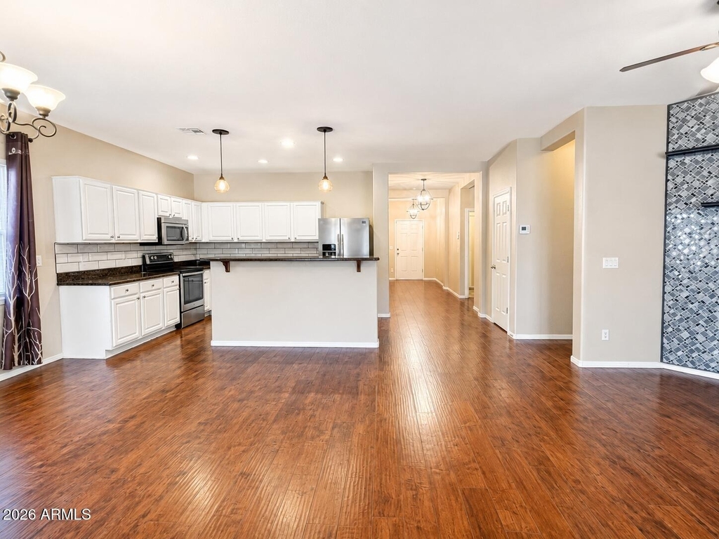 17636 W Maui Lane - Photo 3