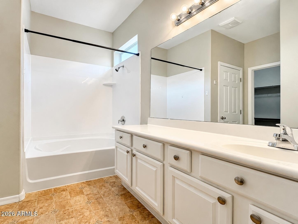17636 W Maui Lane - Photo 9