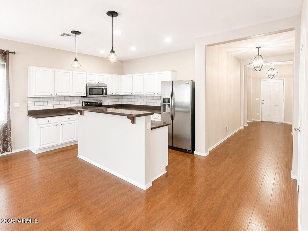 17636 W Maui Lane - Photo 6