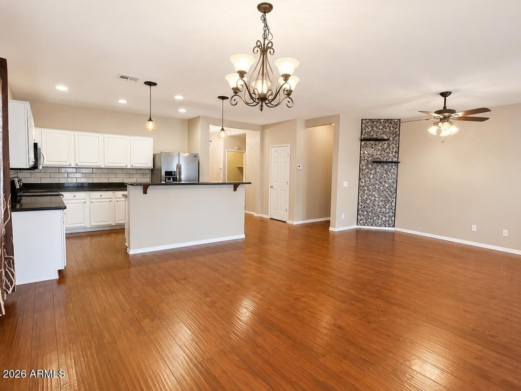 17636 W Maui Lane - Photo 7