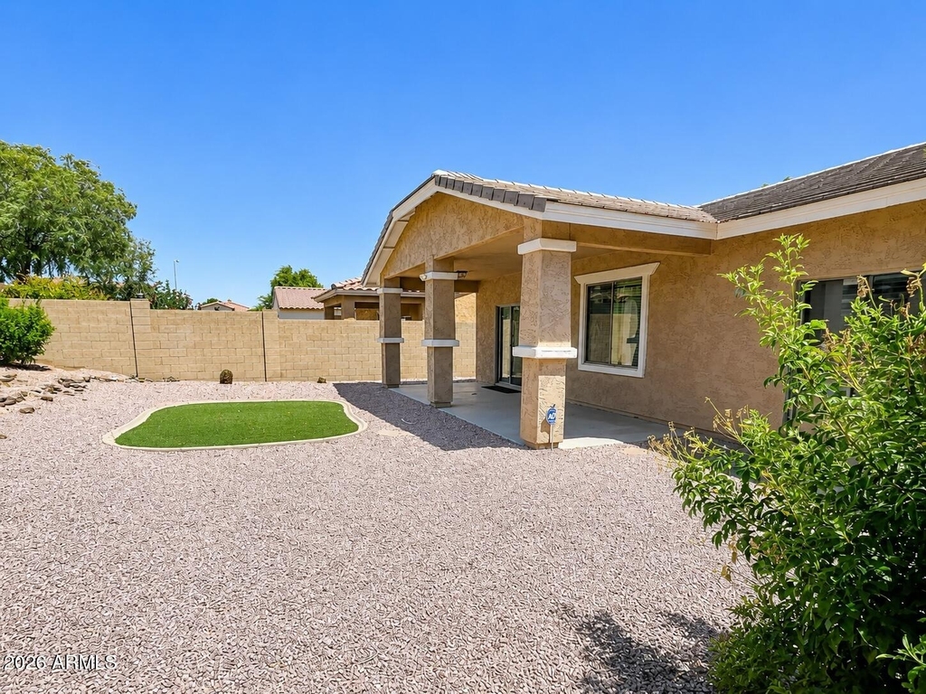 17636 W Maui Lane - Photo 30