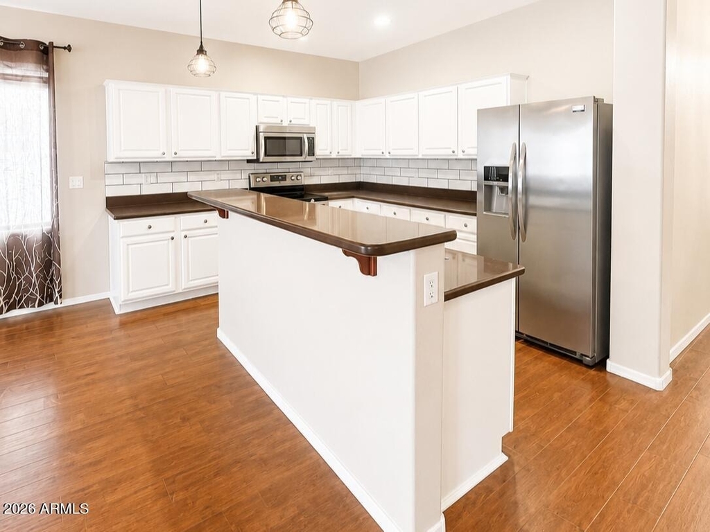17636 W Maui Lane - Photo 5