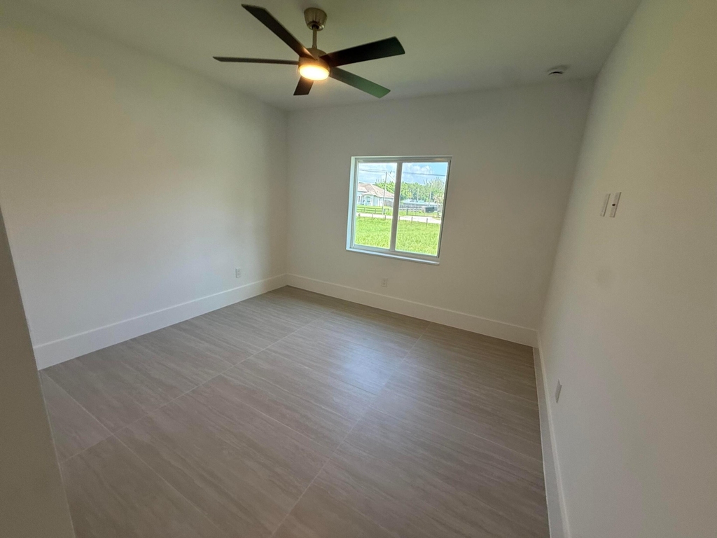 11222 61st Street N - Photo 21