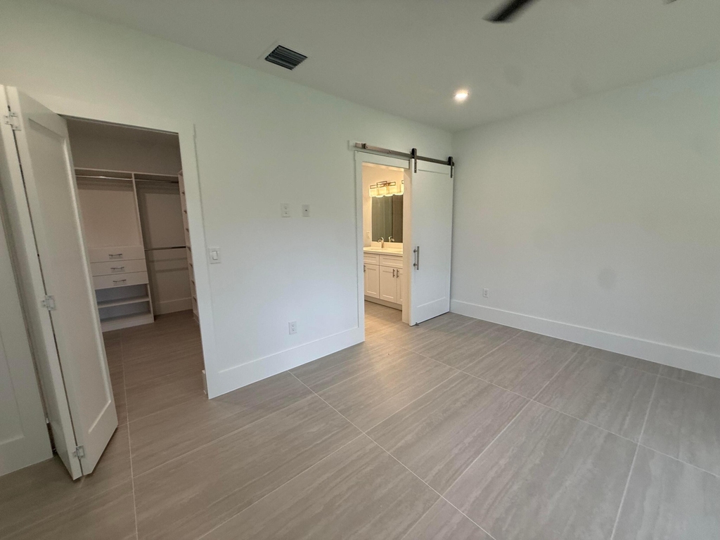 11222 61st Street N - Photo 14