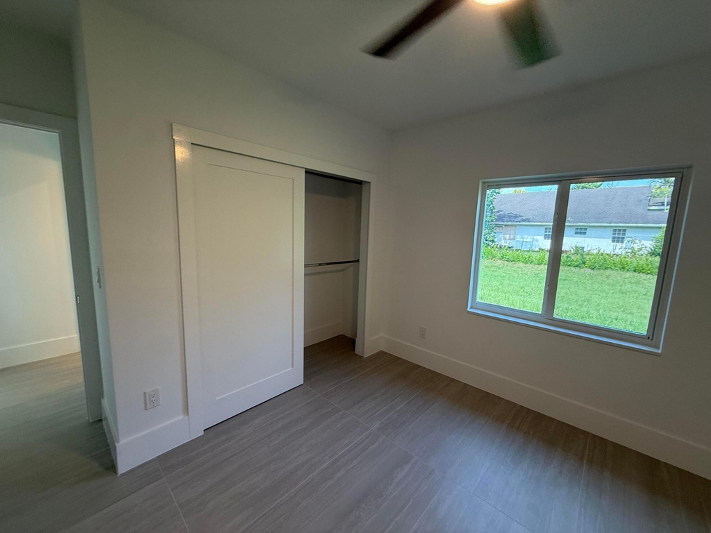 11222 61st Street N - Photo 9