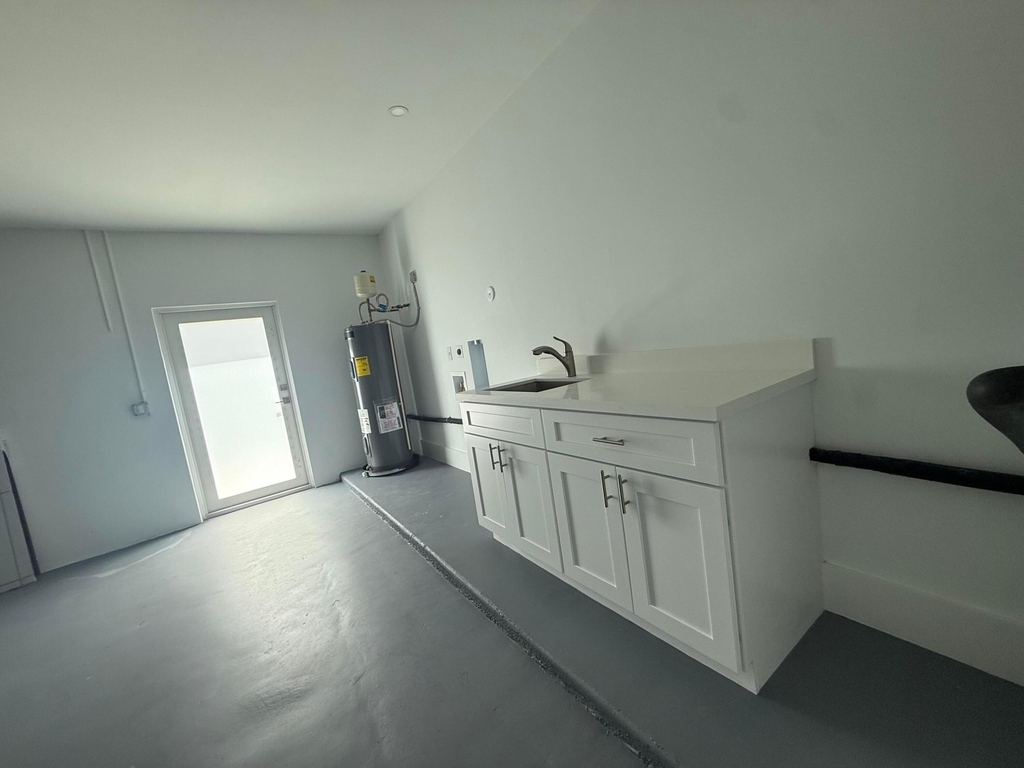 11222 61st Street N - Photo 24
