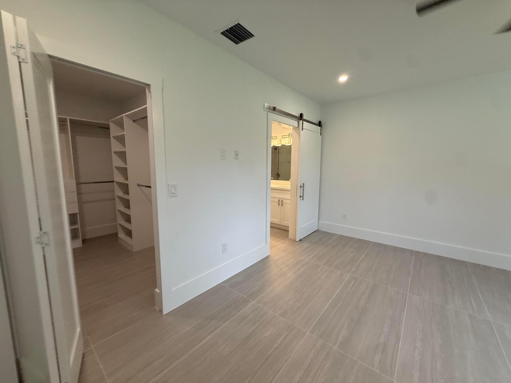 11222 61st Street N - Photo 13