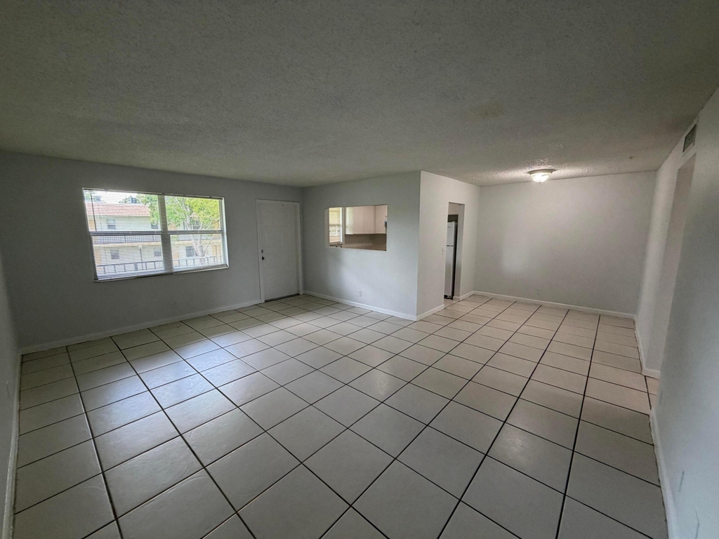 4160 Nw 21st Street - Photo 6