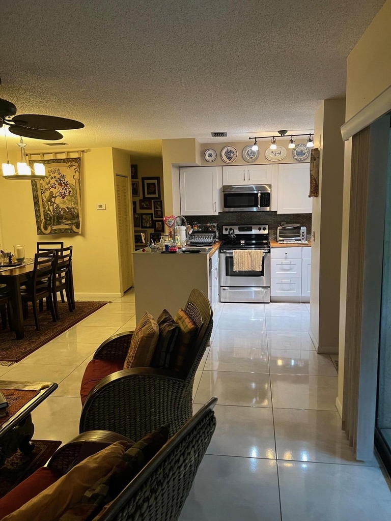 14888 Wedgefield Drive - Photo 5