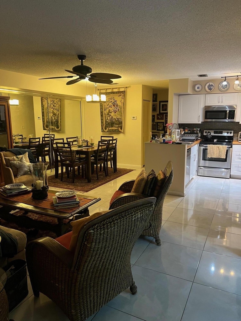 14888 Wedgefield Drive - Photo 10