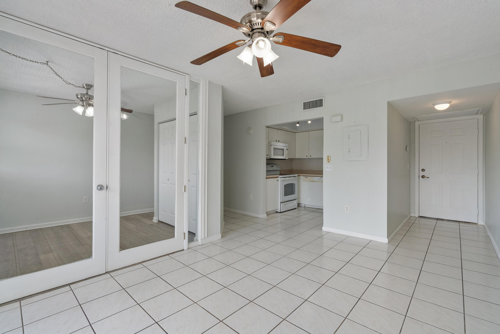 701 Nw 19th Street - Photo 3