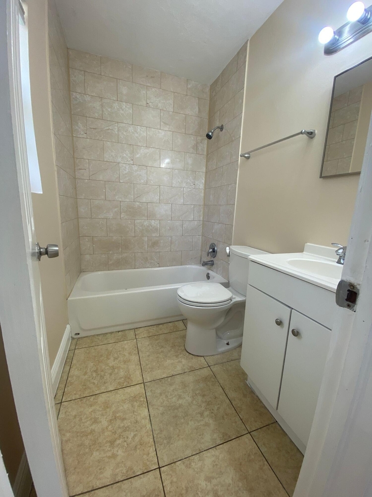 4820 Maine Street - Photo 6