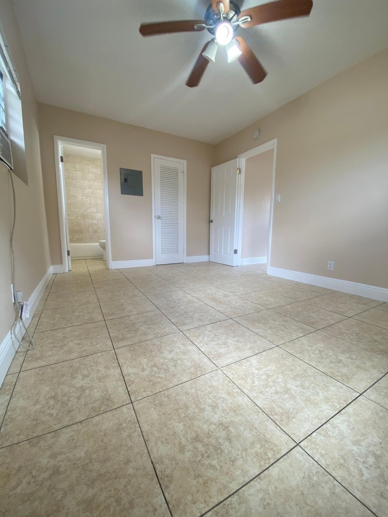 4820 Maine Street - Photo 3