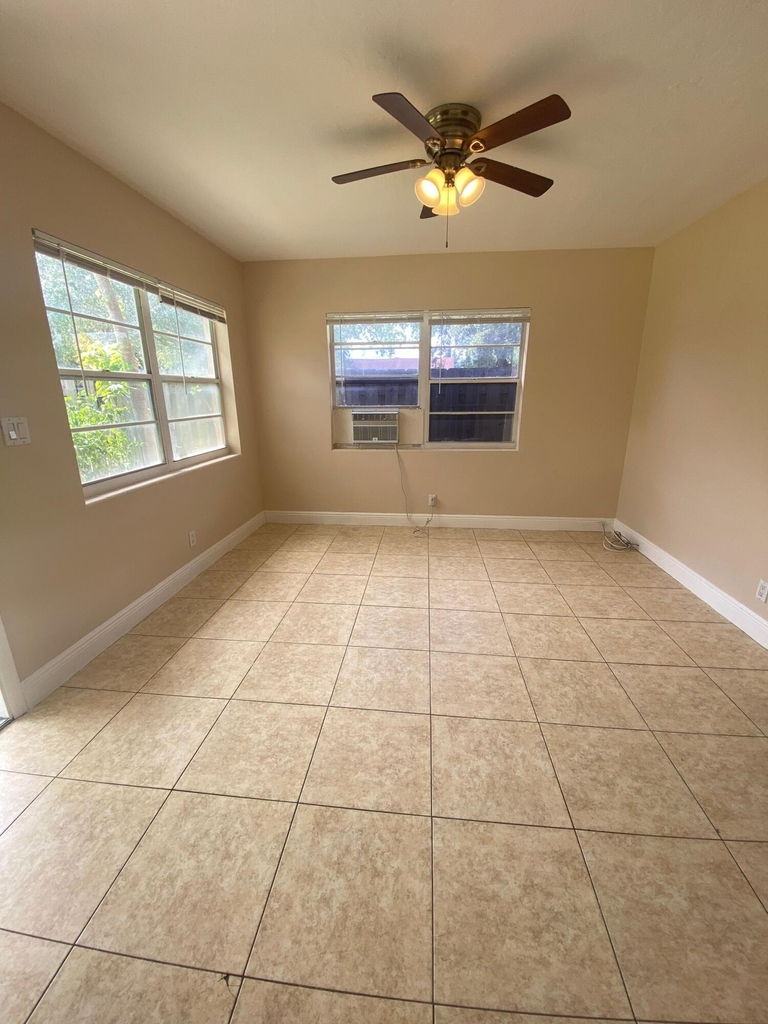 4820 Maine Street - Photo 2