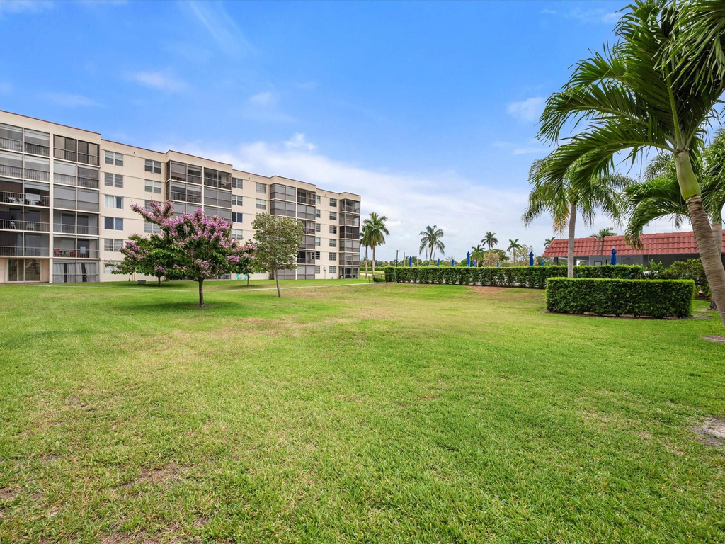 8900 Washington Boulevard - Photo 30