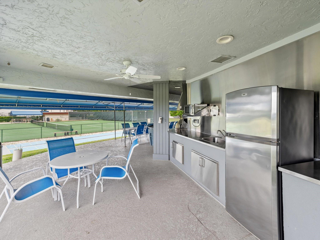8900 Washington Boulevard - Photo 16