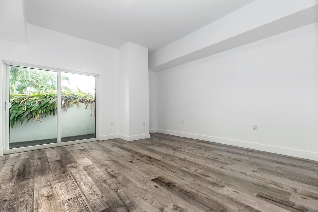 39 Nw 7th Avenue - Photo 3