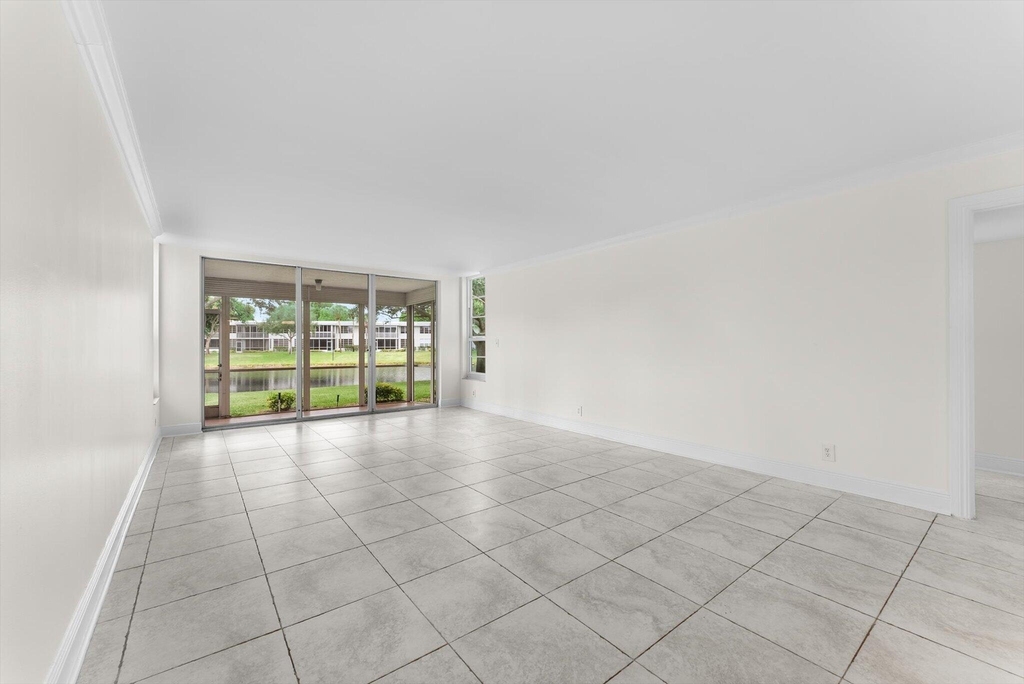 4240 Oaks Terrace - Photo 13