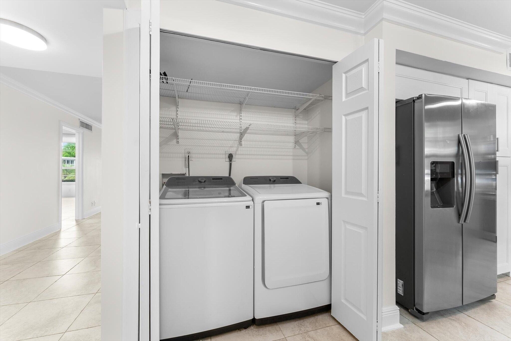 4240 Oaks Terrace - Photo 5