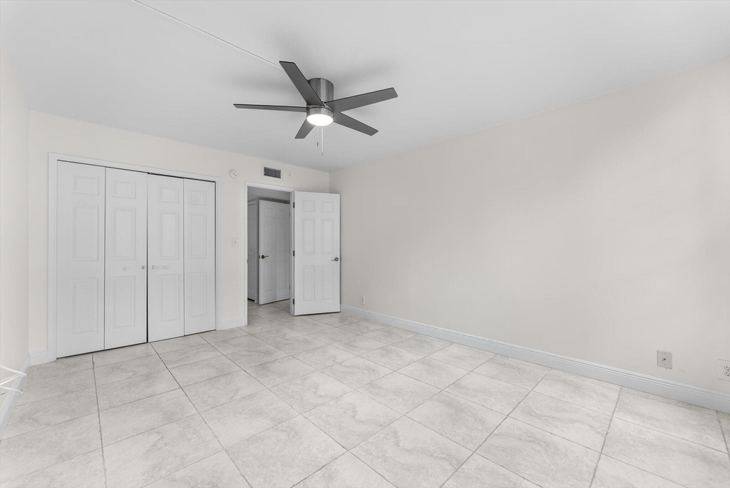 4240 Oaks Terrace - Photo 18