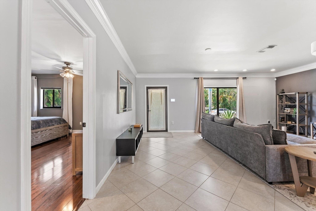 728 Ne 9th Avenue - Photo 6