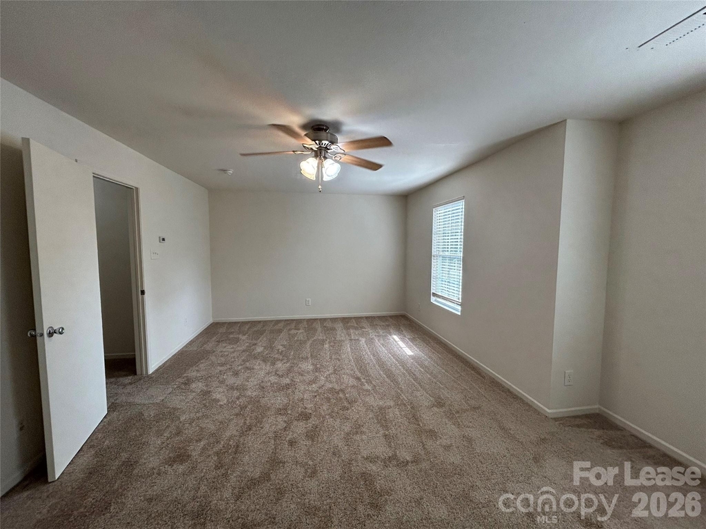 3015 Meadow Knoll Drive - Photo 9