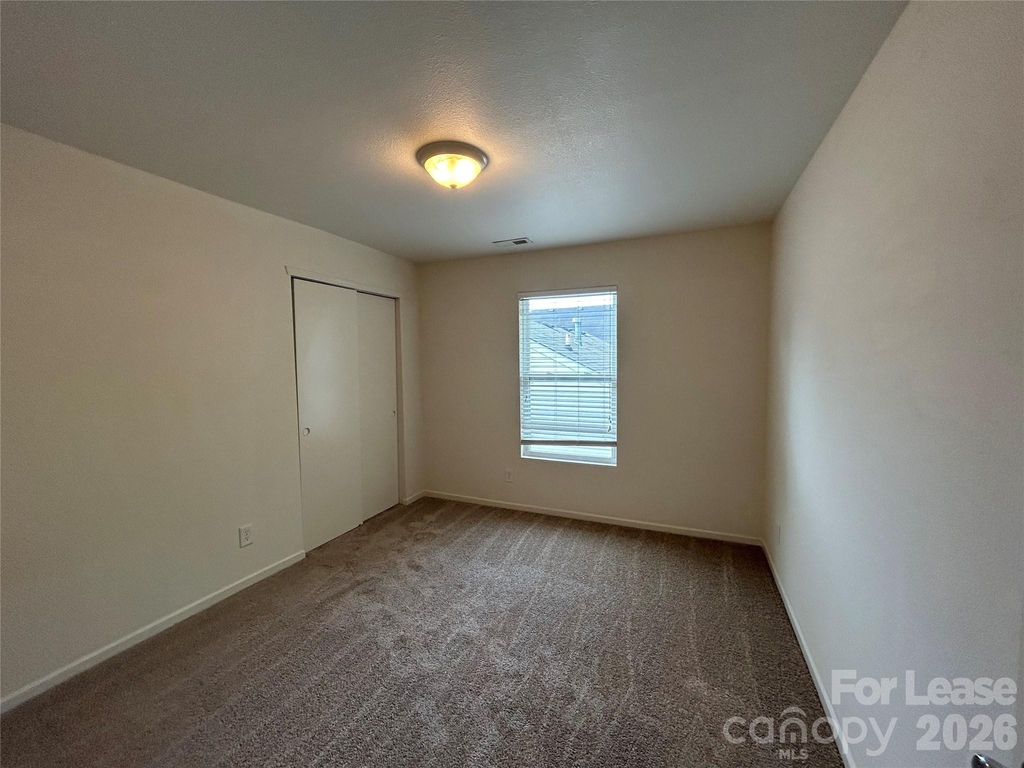 3015 Meadow Knoll Drive - Photo 12