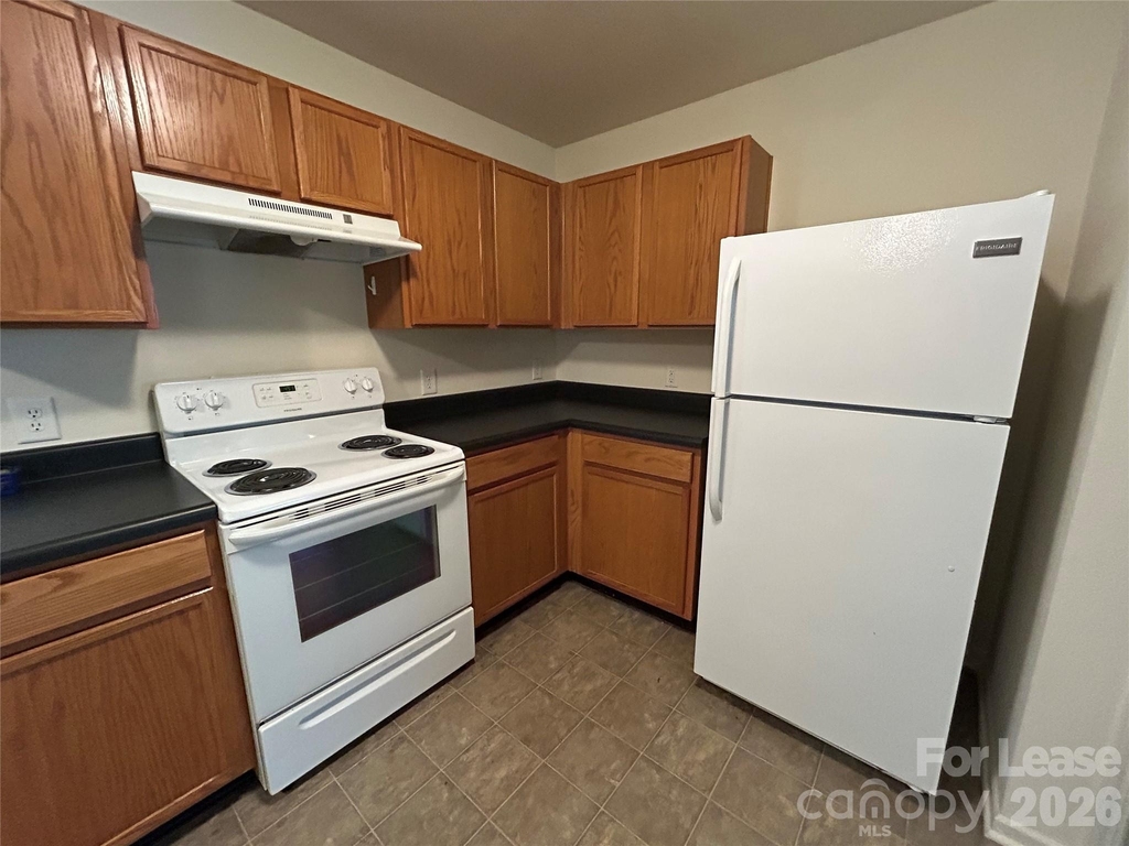 3015 Meadow Knoll Drive - Photo 6