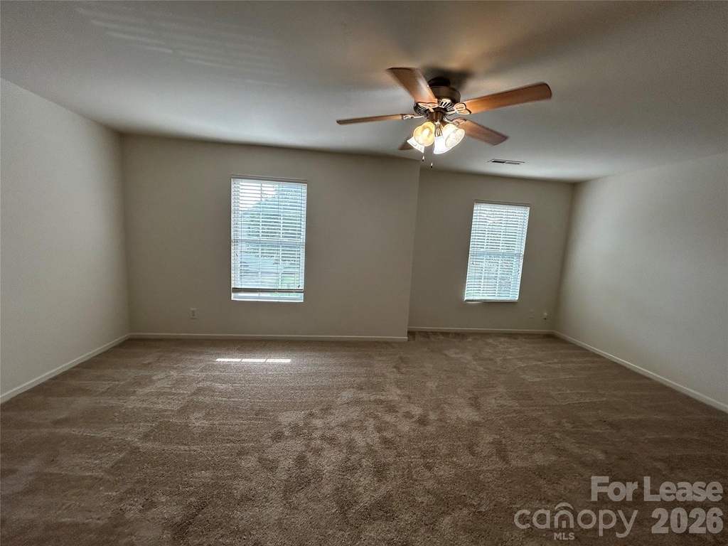 3015 Meadow Knoll Drive - Photo 10