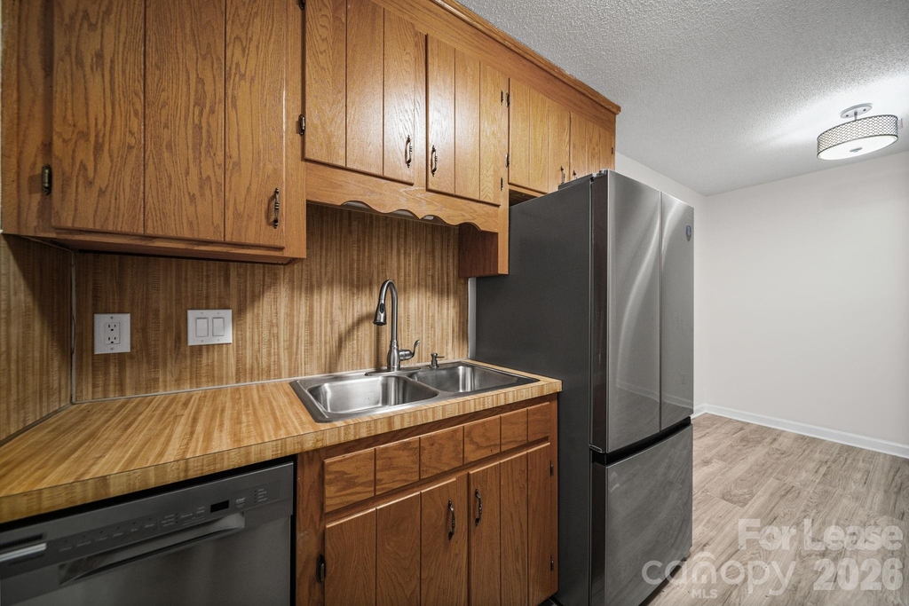 1110 Chandler Drive - Photo 7
