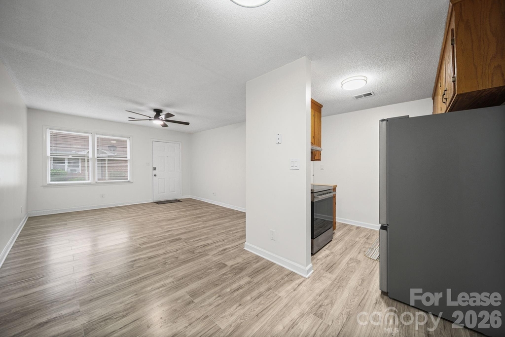 1110 Chandler Drive - Photo 2
