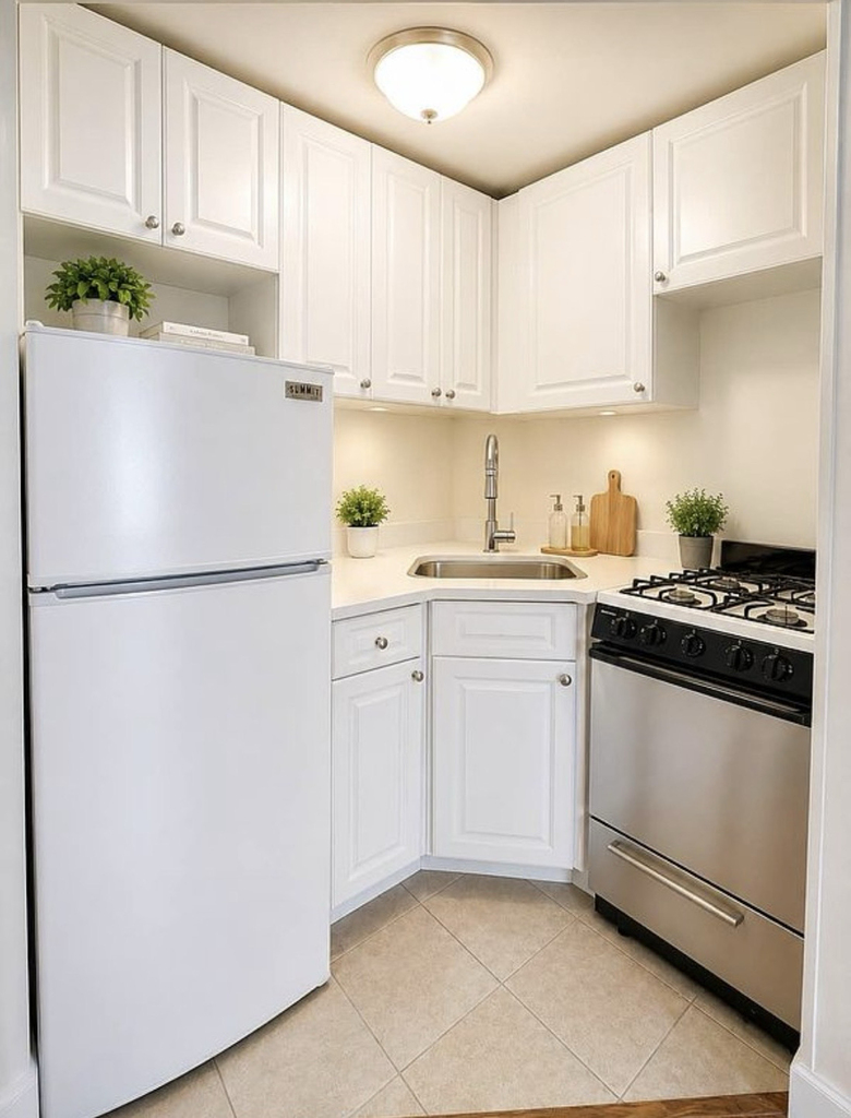 73rd St/ Columbus Avenue - Photo 2