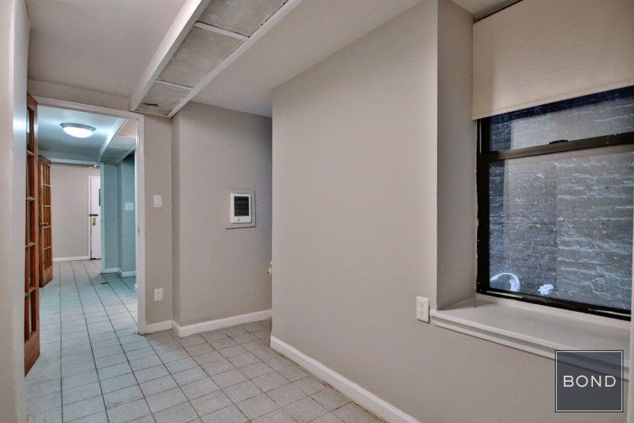 112 East 7th Street - Photo 3