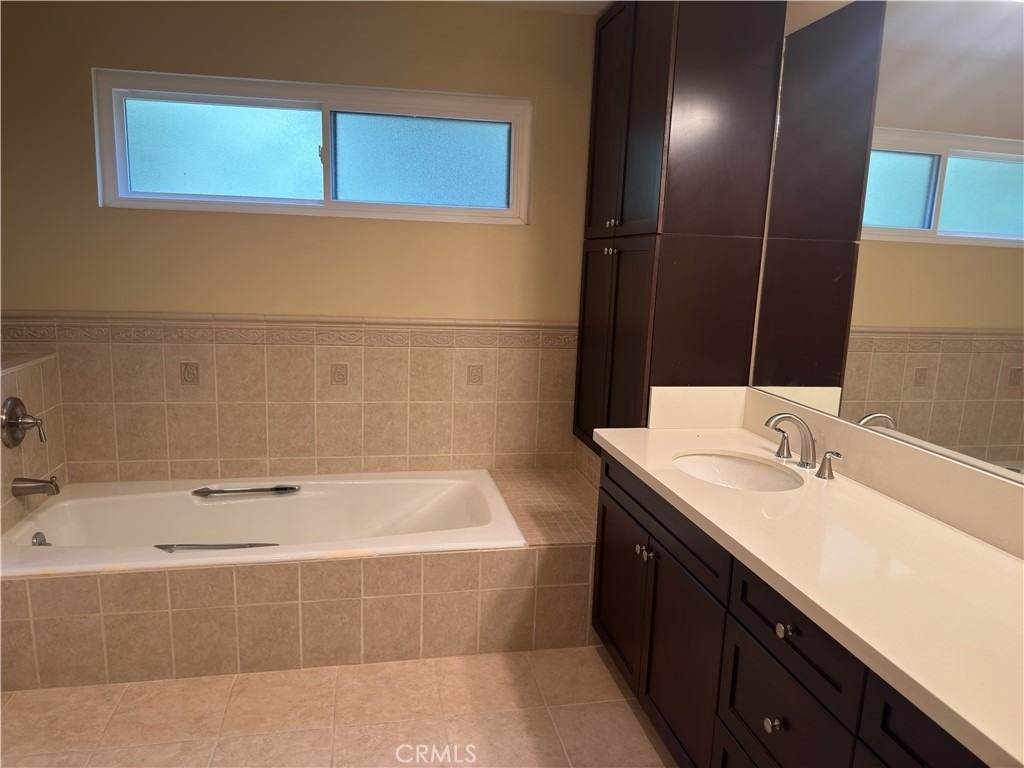 1138 Las Riendas Way - Photo 10