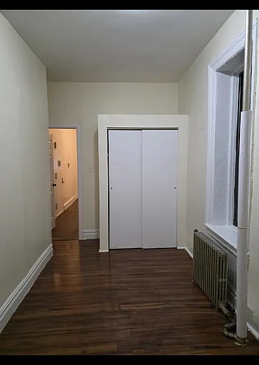 309 W 11TH ST - Photo 0