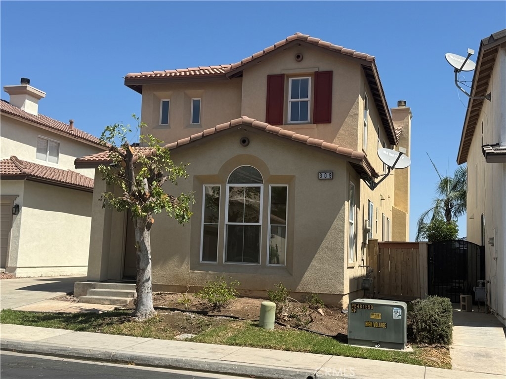 309 Lydia Lane - Photo 1