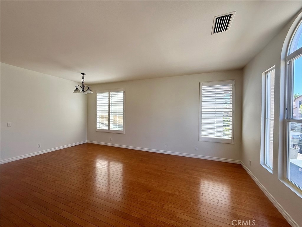 309 Lydia Lane - Photo 3