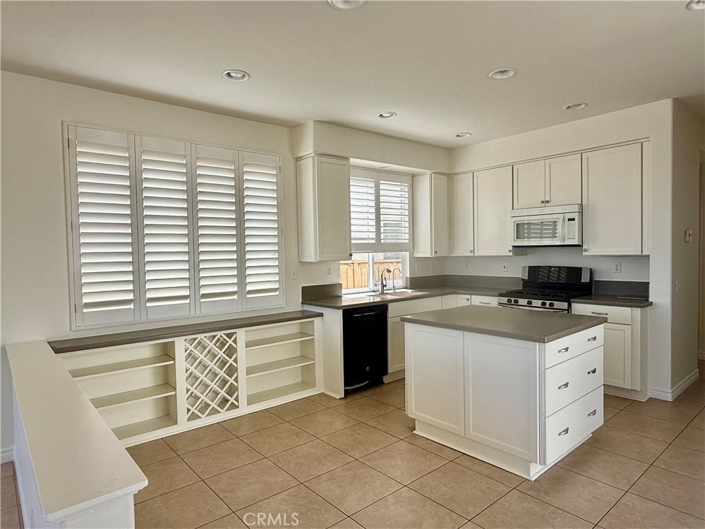309 Lydia Lane - Photo 4