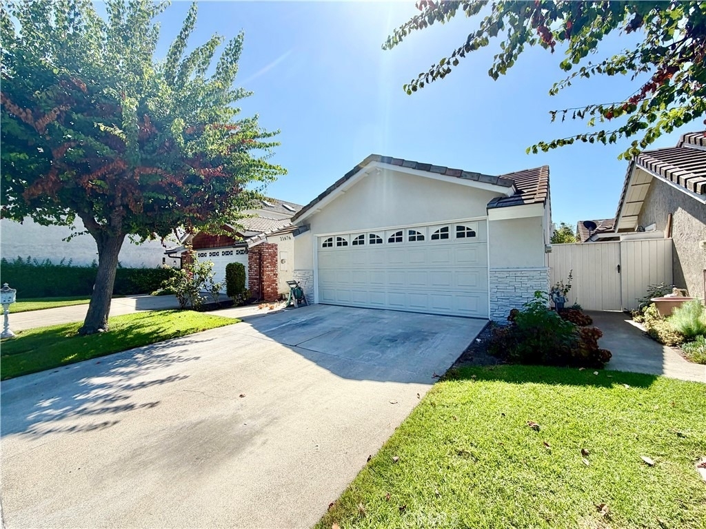 21676 Superior Lane - Photo 1
