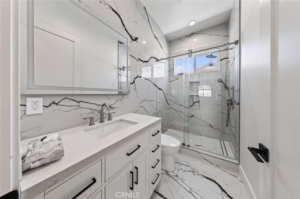 8018 Shadyglade Avenue - Photo 45