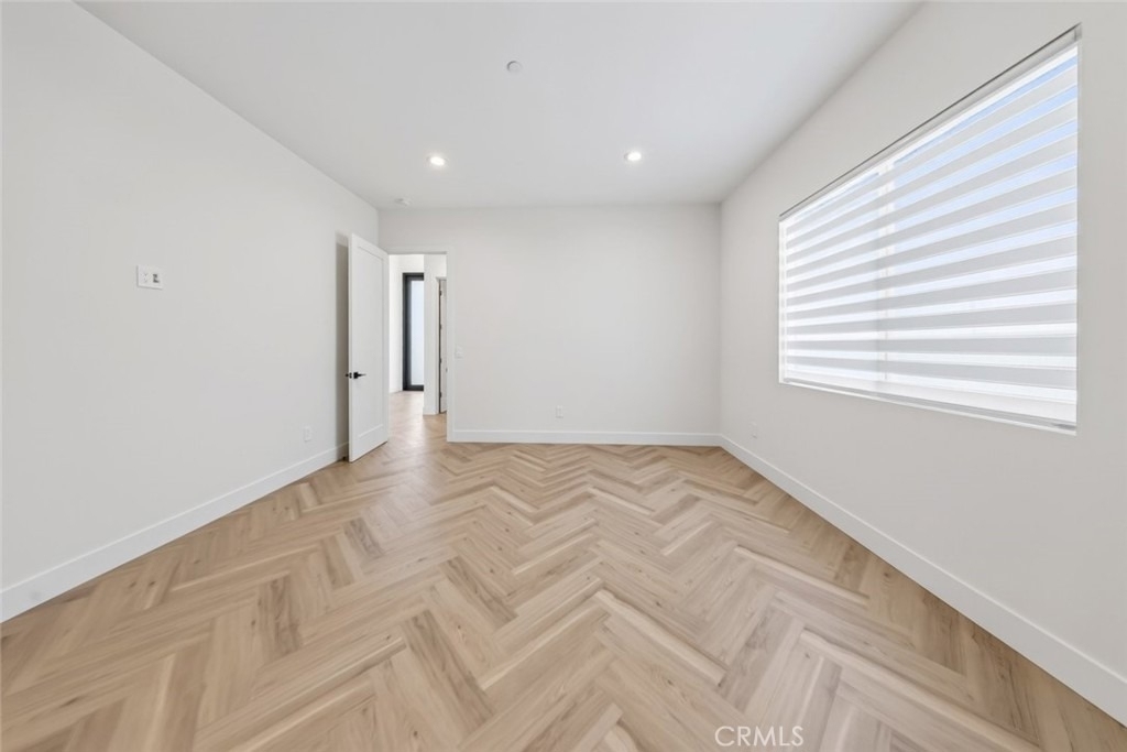 8018 Shadyglade Avenue - Photo 34