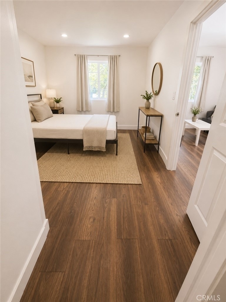 24019 Sylvan Street - Photo 3