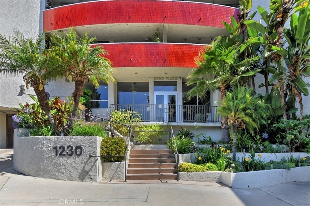 1230 Horn Avenue - Photo 1